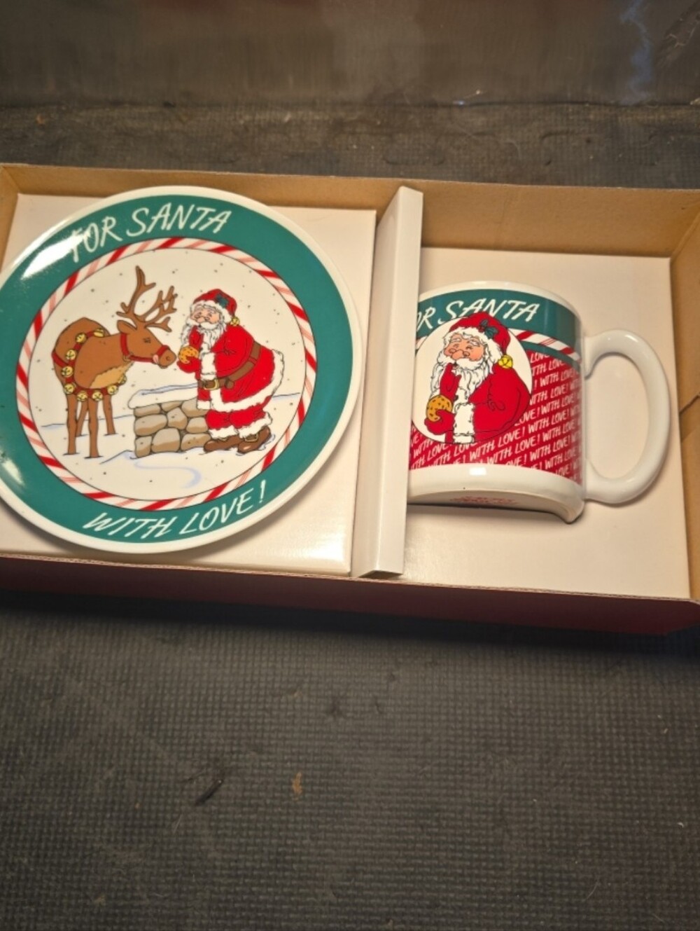 Santa Snack Set - Picture 2 of 5